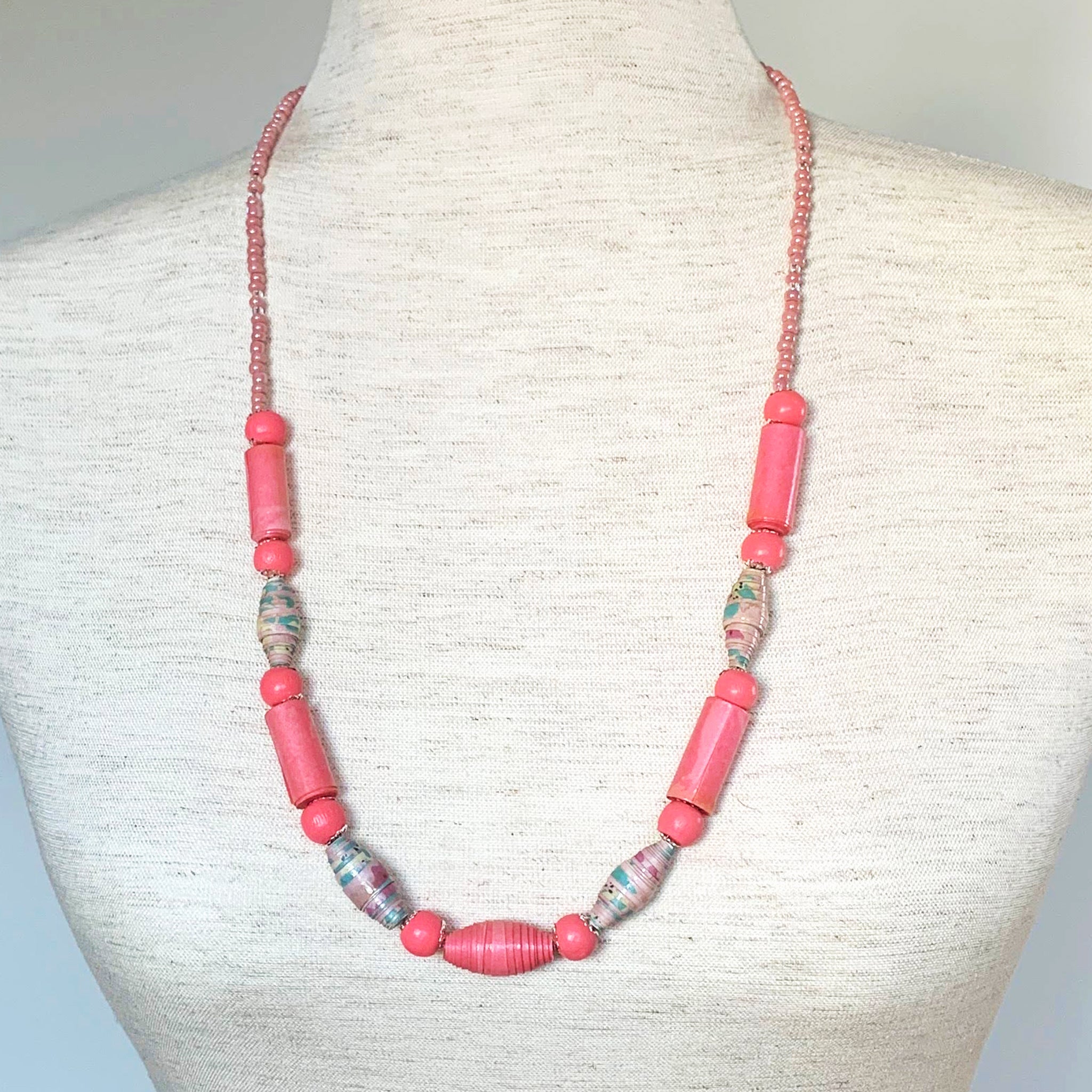 Elegant Pink Necklace - Image 2